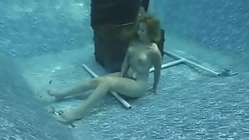 Underwater Blonde Masturbation 